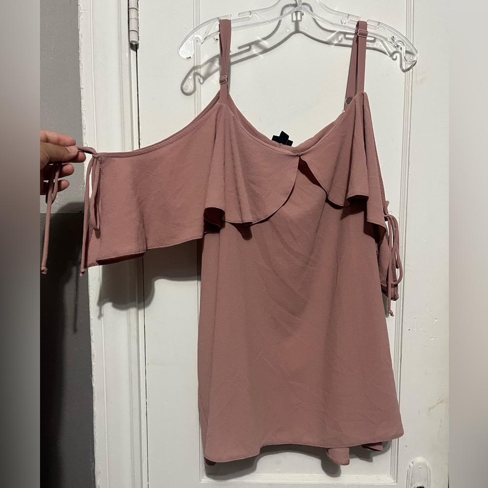 3/$10 cold shoulder top